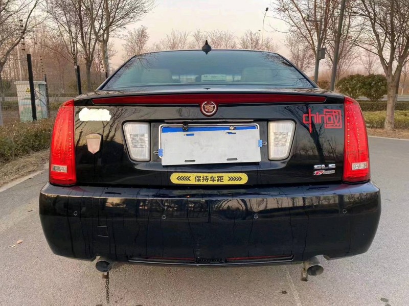 济宁11年凯迪拉克赛威9