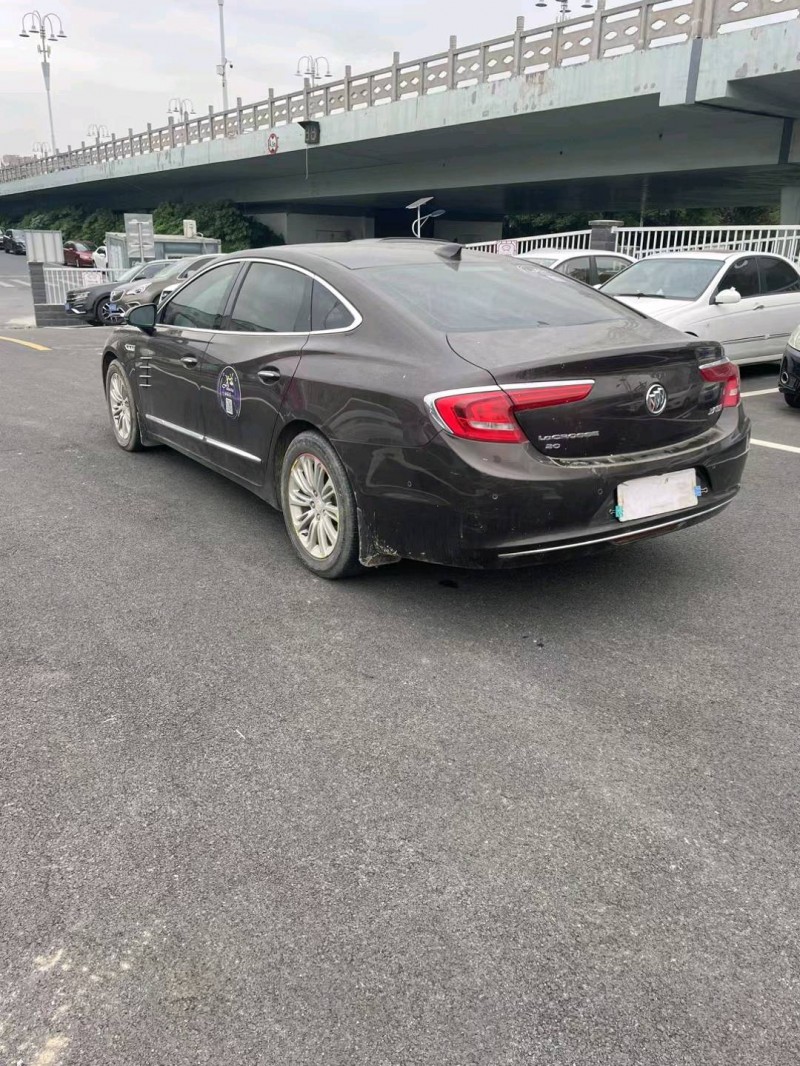 淮南18年别克君越7