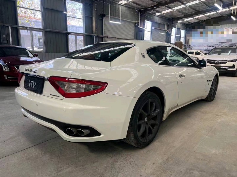 济宁09年玛莎拉蒂GT S7