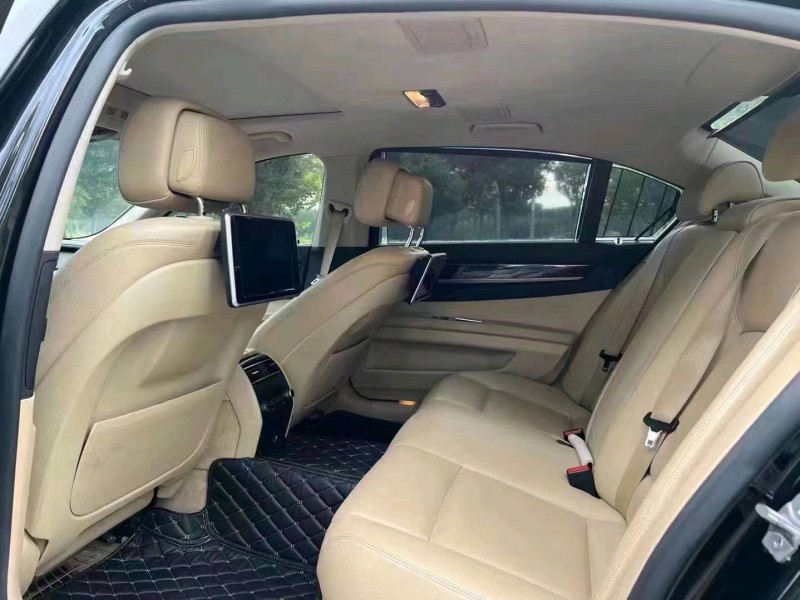 济宁15年宝马7系6