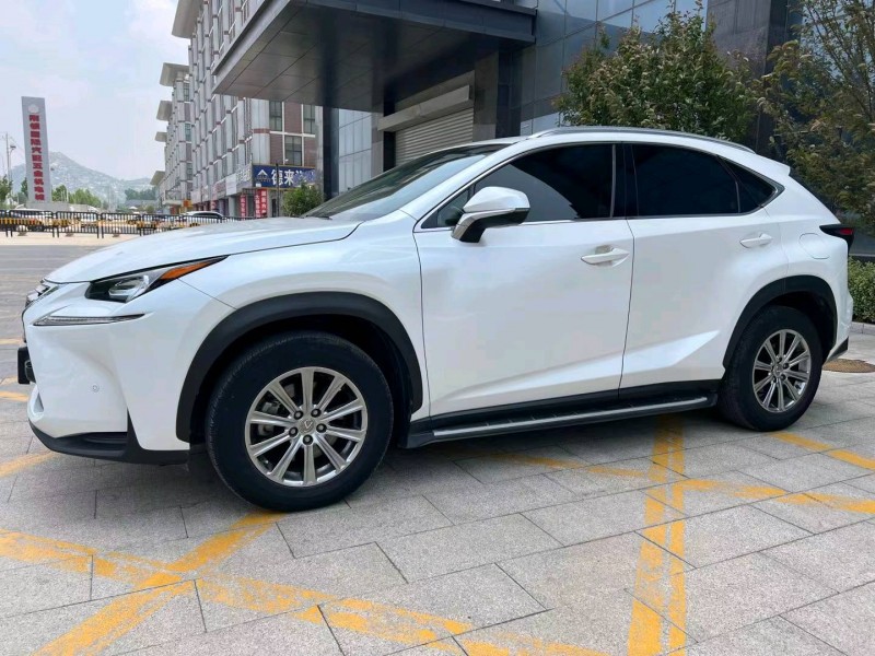 济宁17年雷克萨斯NX2