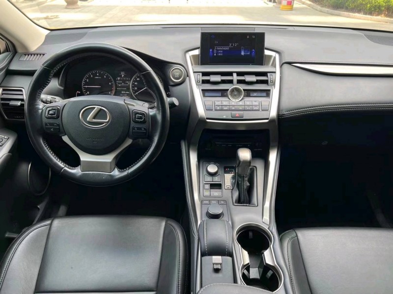 济宁17年雷克萨斯NX6