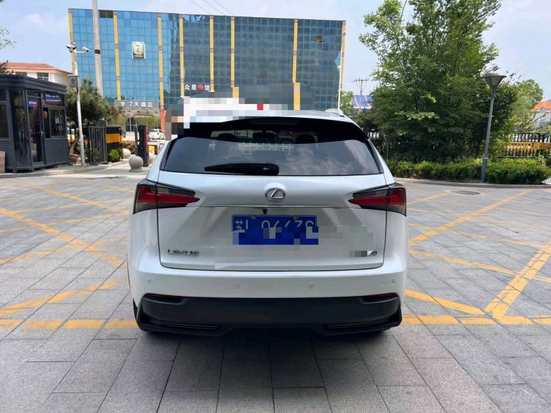 济宁17年雷克萨斯NX8