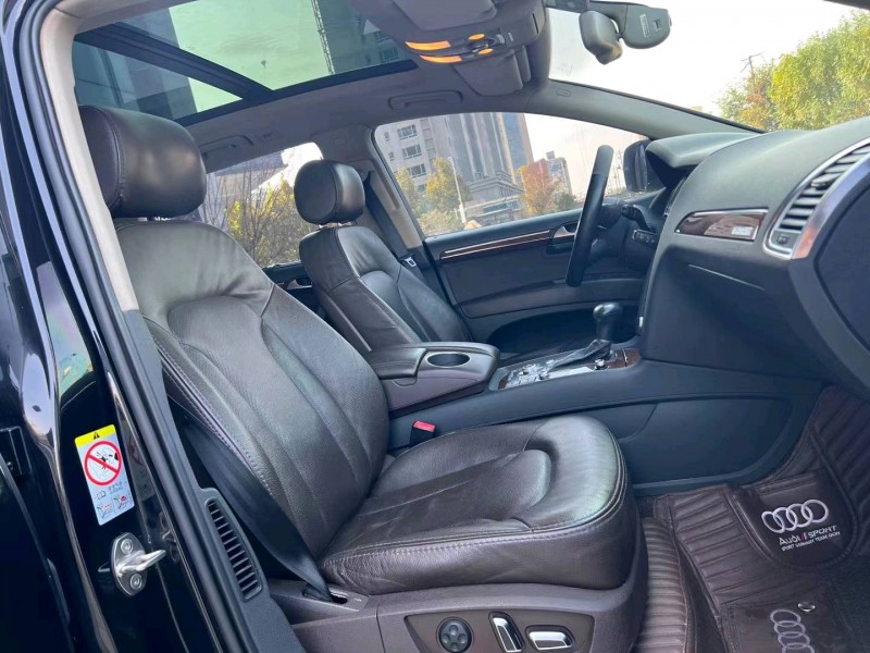 济宁12年奥迪Q74