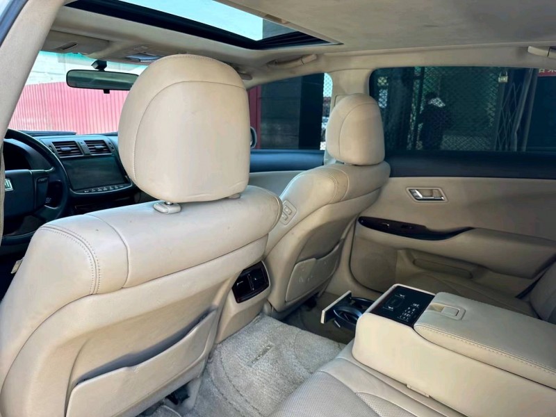 保定11年丰田皇冠7