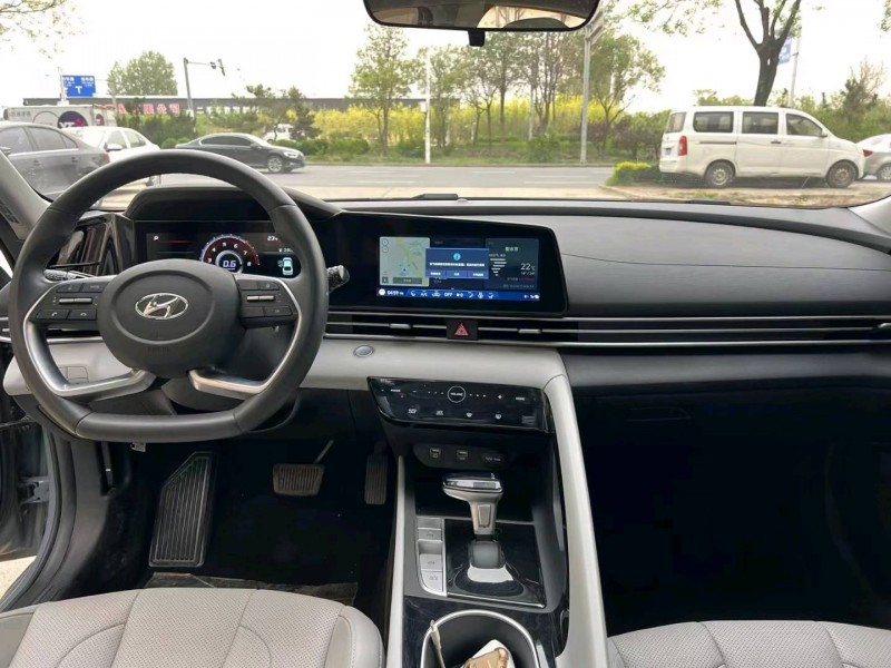 保定21年现代伊兰特6