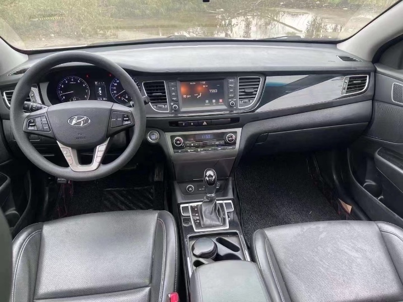 枣庄16年现代名图8