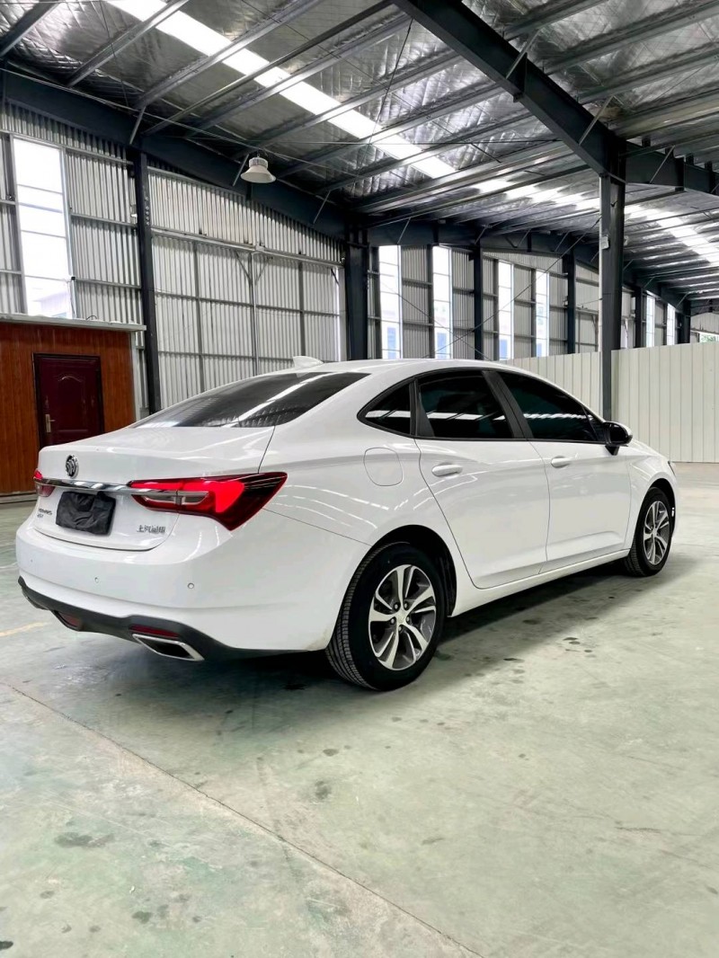 临沂21年别克威朗9