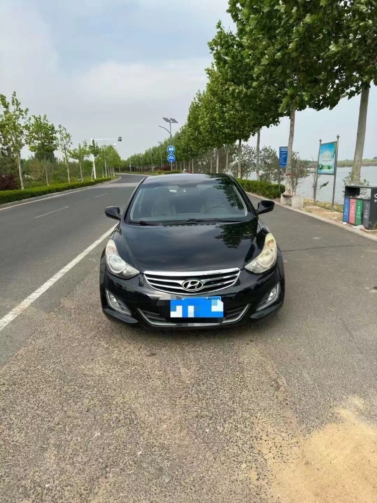 青岛13年现代朗动1