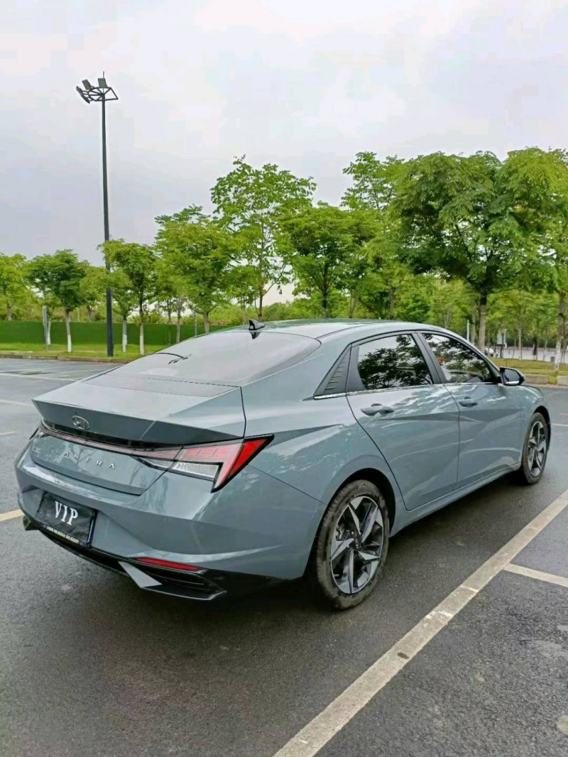 嘉兴21年现代伊兰特4