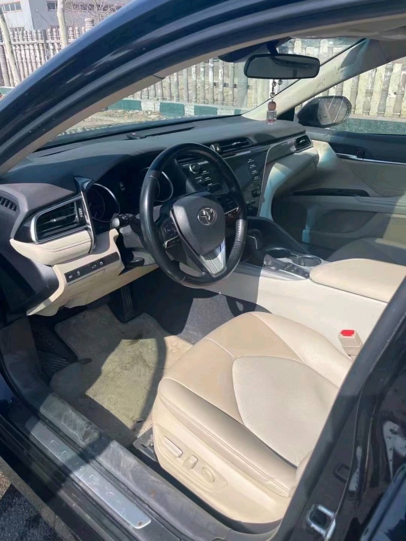 潍坊19年丰田凯美瑞4