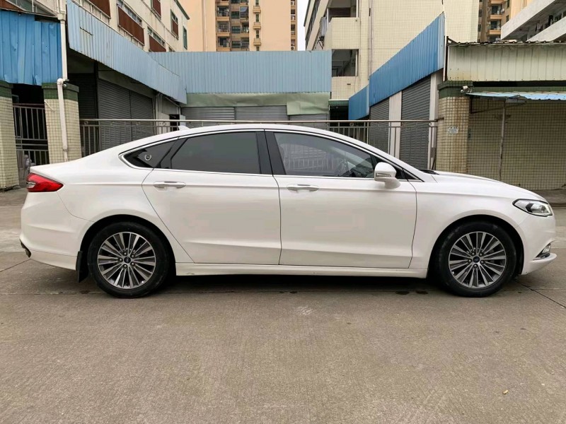 中山17年福特蒙迪欧2