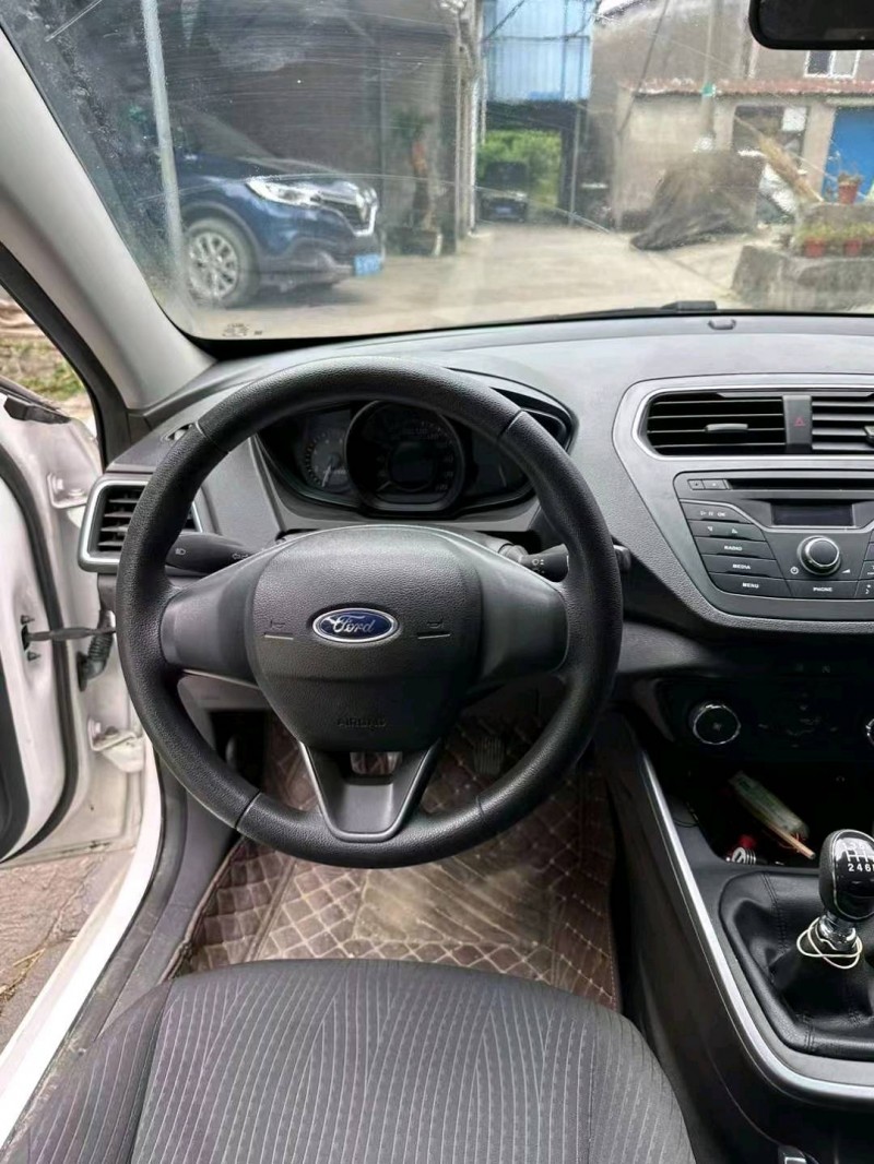 嘉兴20年福特福睿斯3