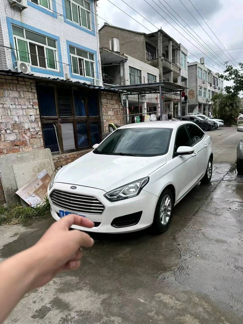 嘉兴20年福特福睿斯7