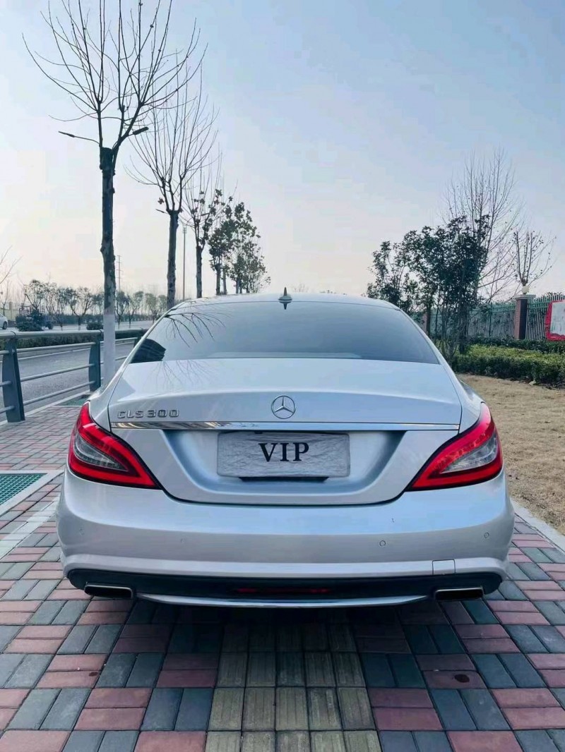 邯郸14年奔驰CLS7