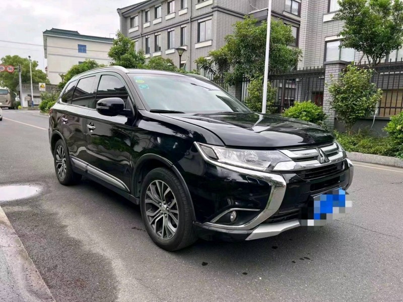 嘉兴17年三菱欧蓝德3