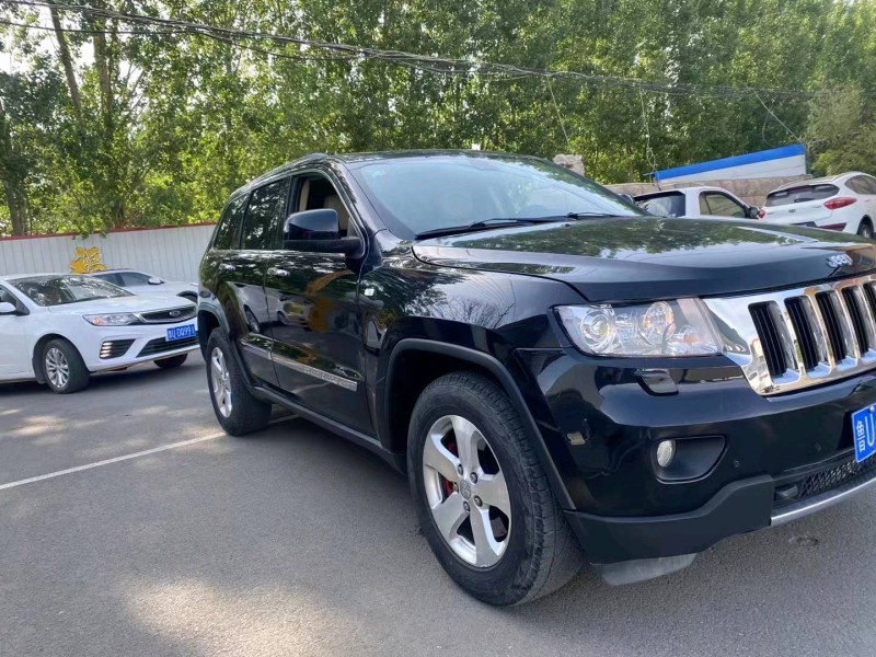 淄博11年Jeep大切诺基3