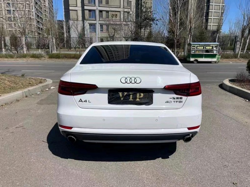 沈阳17年奥迪A4L9