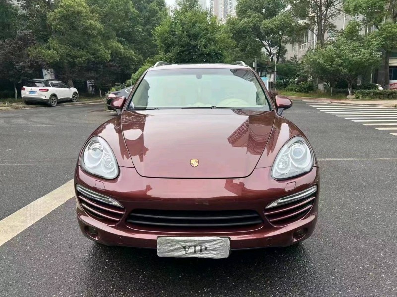 宜昌13年保时捷卡宴1