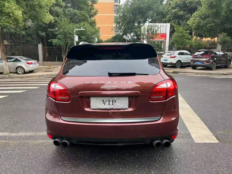 宜昌13年保时捷卡宴5