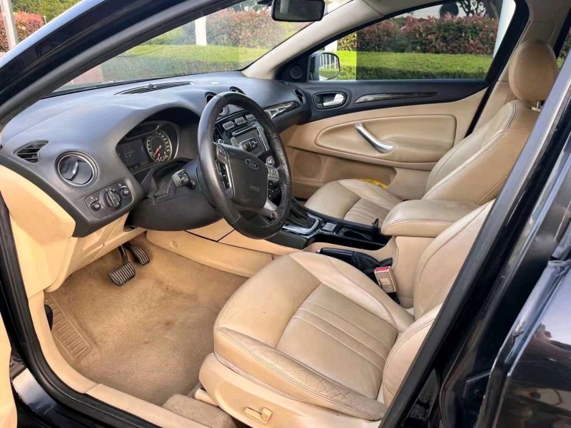 枣庄10年福特蒙迪欧-致胜6