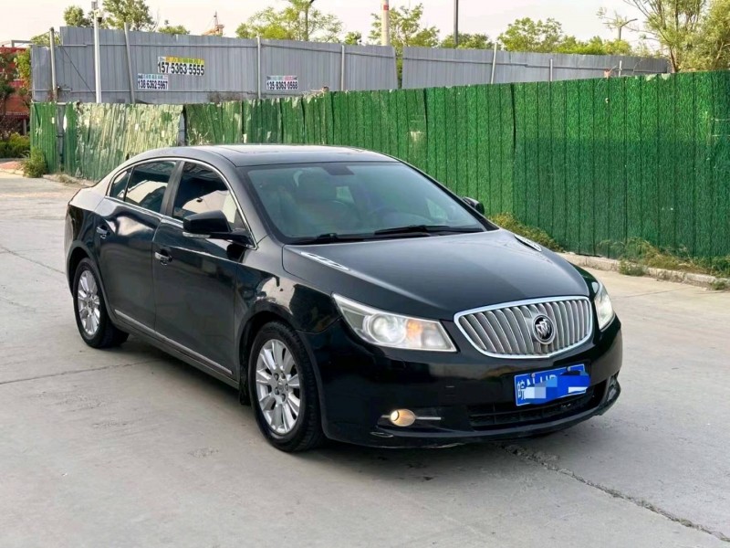 枣庄10年别克君越2