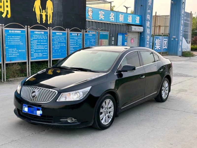 枣庄10年别克君越3