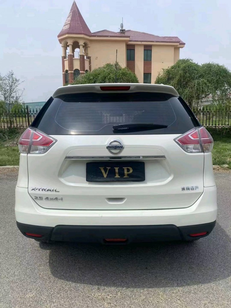 沈阳15年日产奇骏9