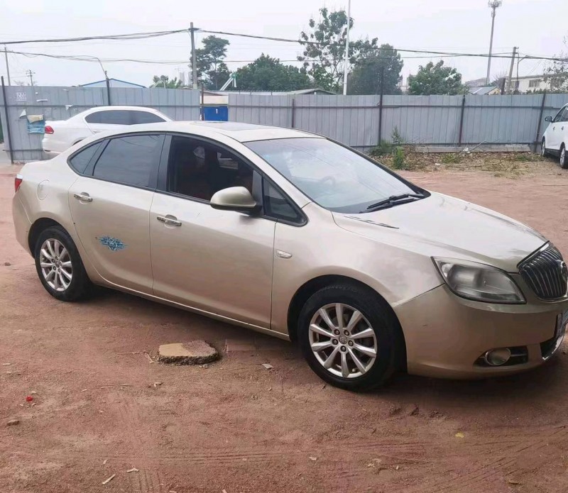 济南15年别克英朗GT3