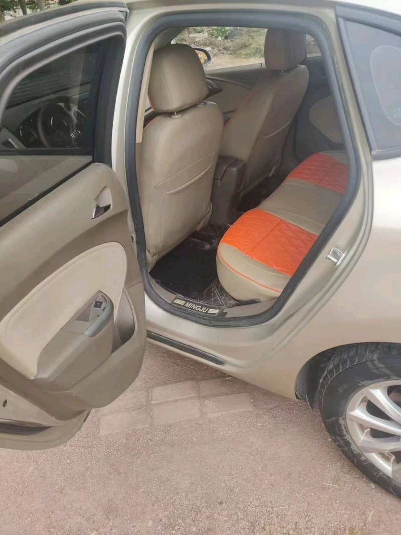 济南15年别克英朗GT7