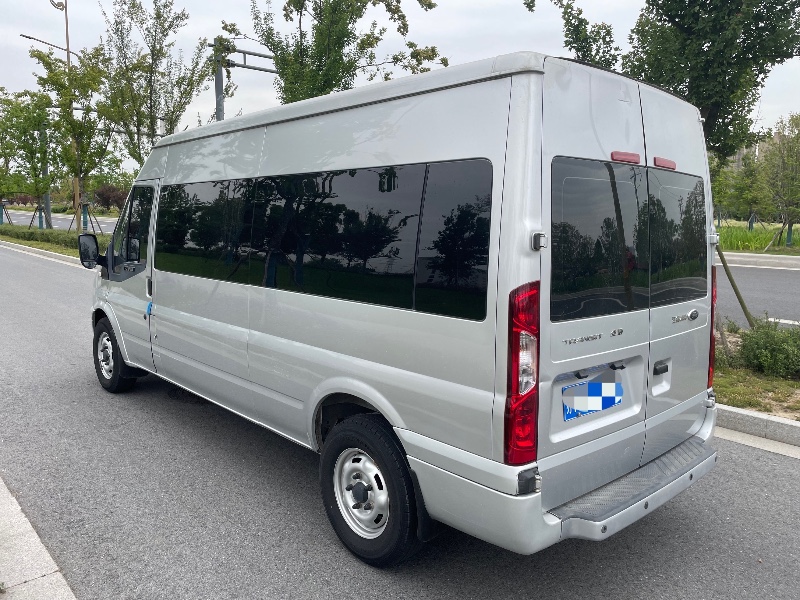 泰州19年福特全顺5