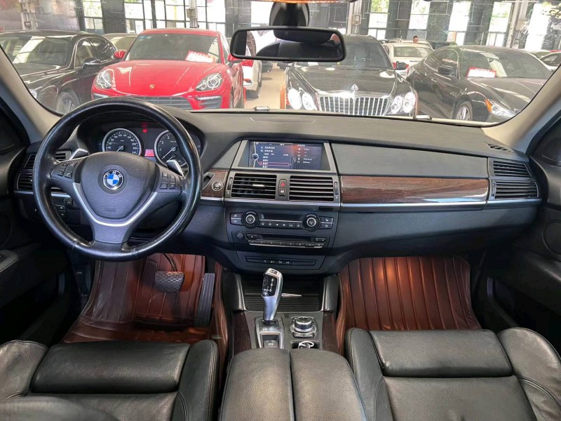 济宁12年宝马X64