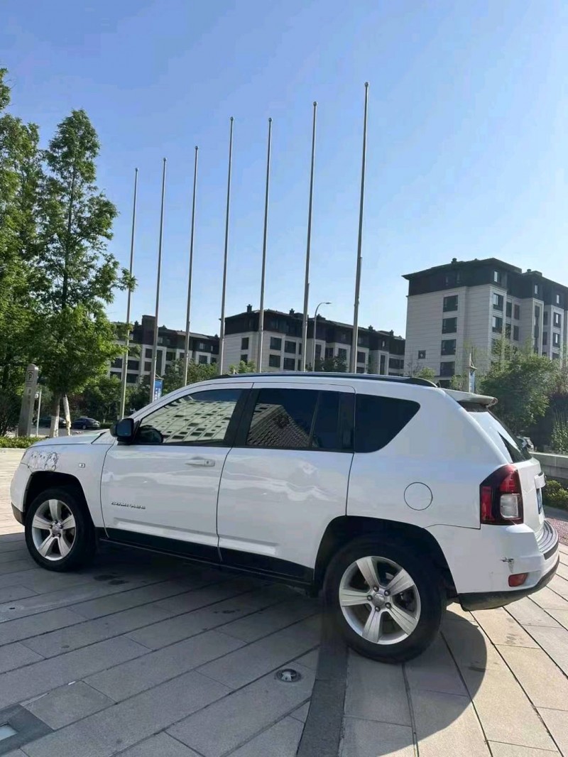 淄博13年Jeep指南者8