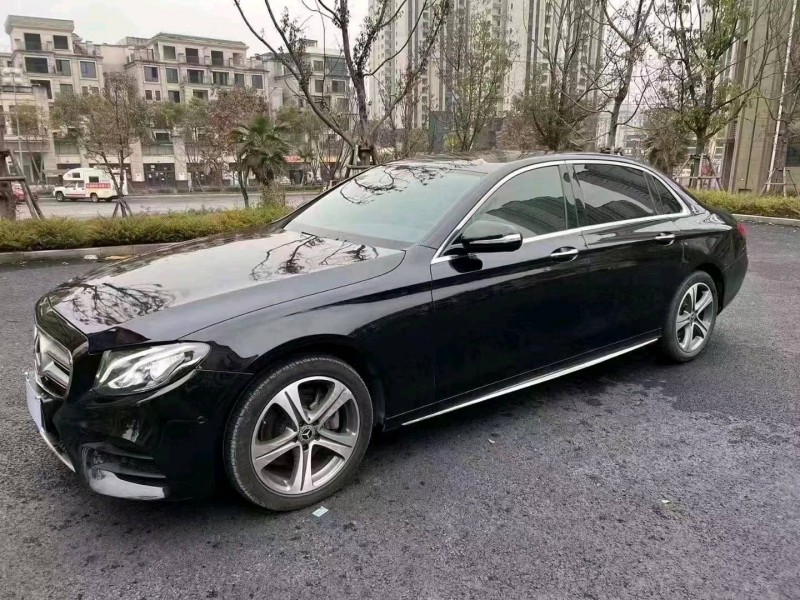 重庆18年奔驰E9