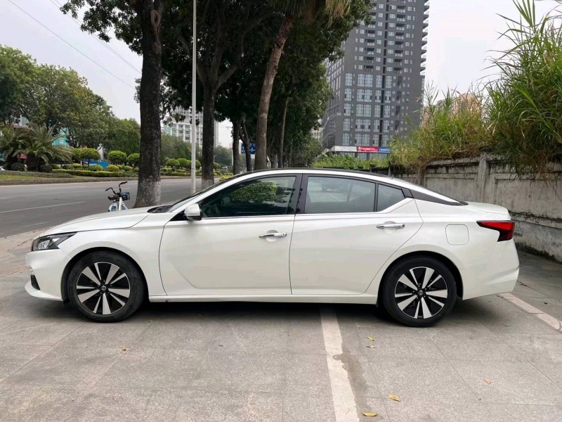 东莞21年日产天籁7