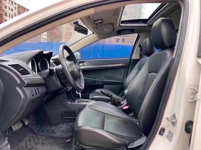 济南13年三菱翼神3