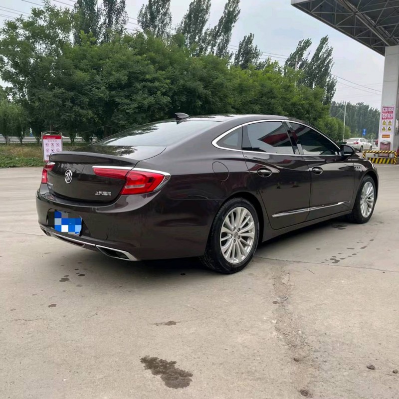 枣庄17年别克君越8