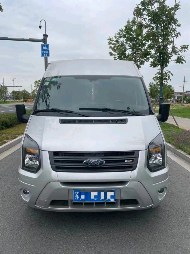 苏州19年福特全顺1