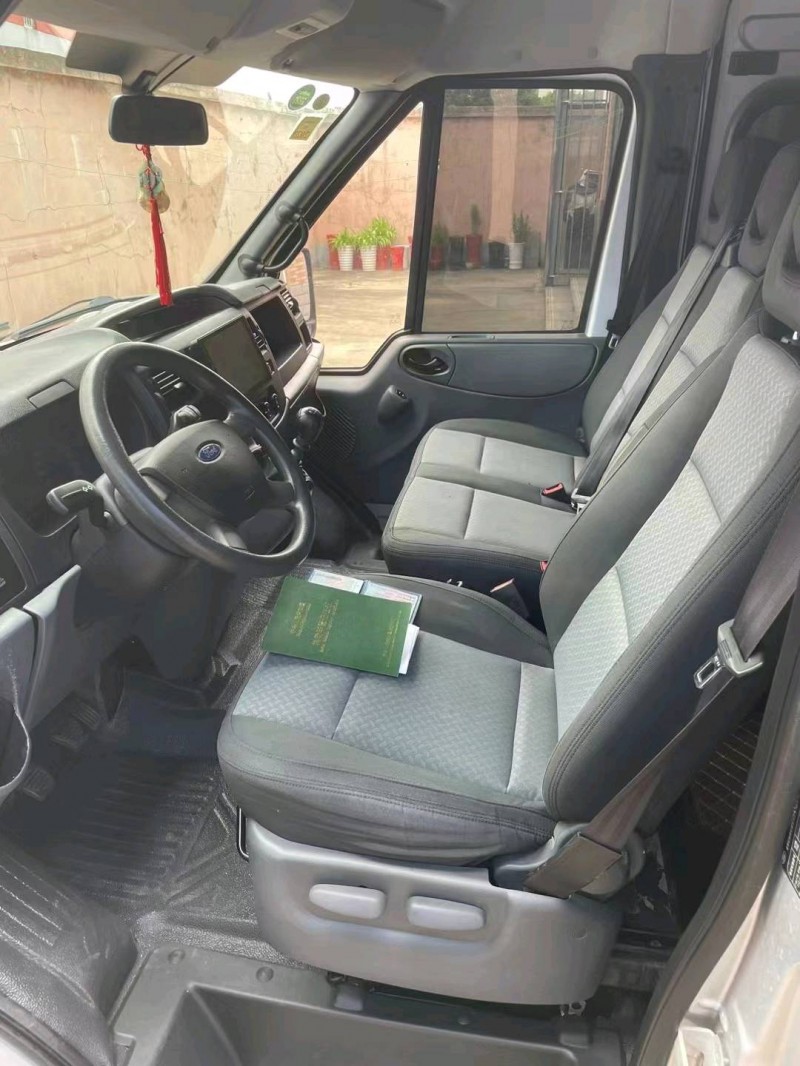 苏州19年福特全顺6