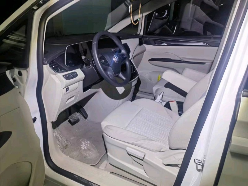 淮南22年别克GL84