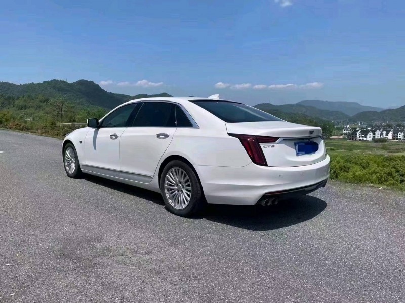 嘉兴20年凯迪拉克CT63