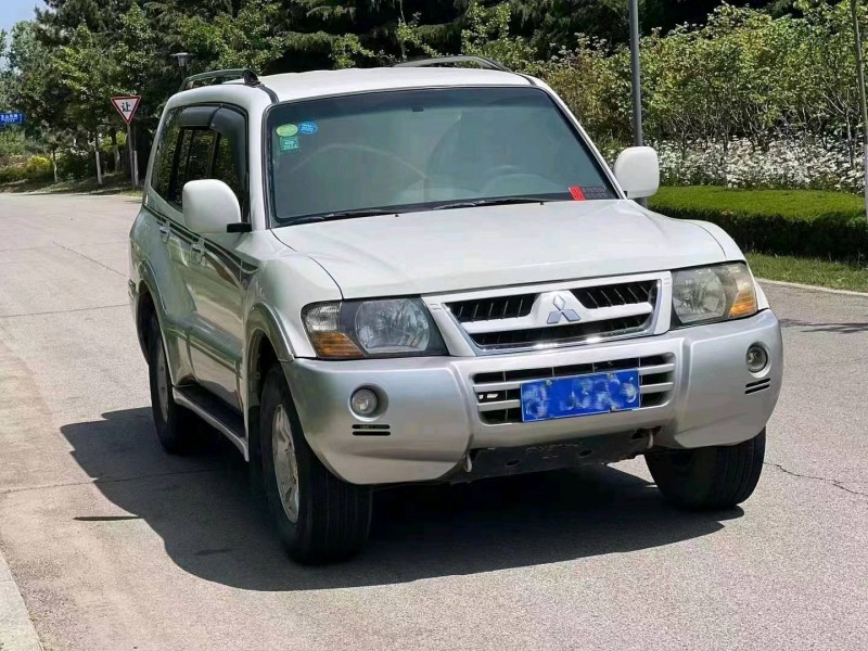 淄博12年三菱帕杰罗3