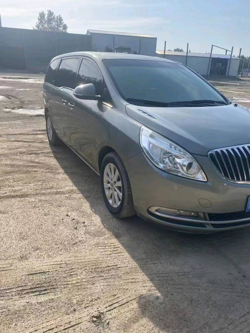 济宁13年别克GL82