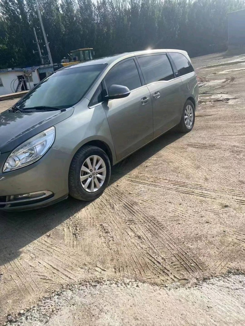 济宁13年别克GL83