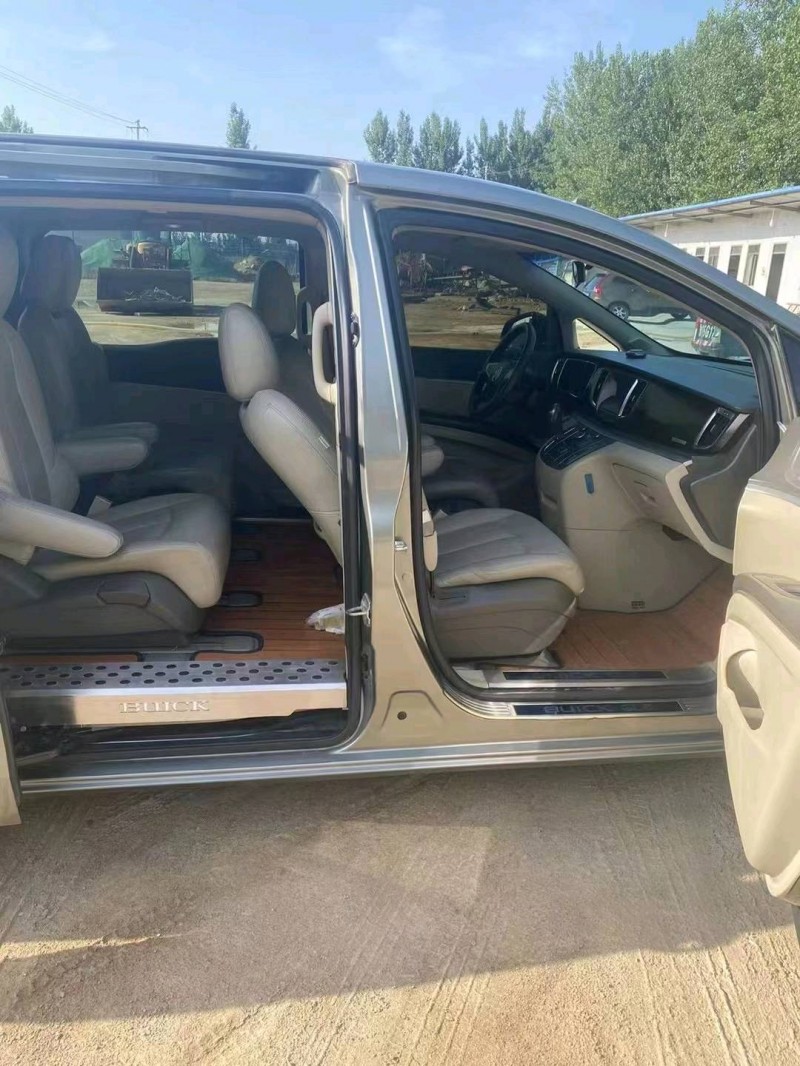 济宁13年别克GL84