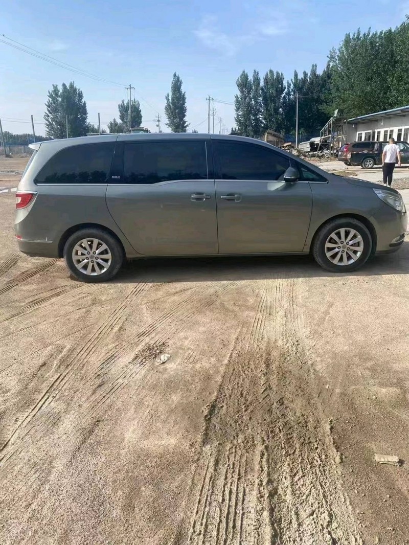 济宁13年别克GL88