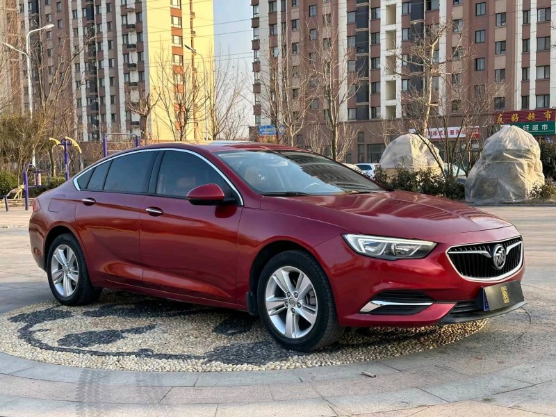 青岛18年别克君威3