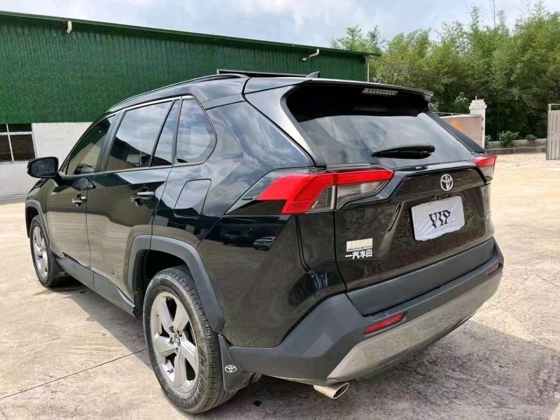 珠海20年丰田RAV4荣放7