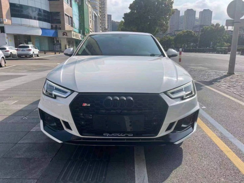 嘉兴19年奥迪A4L1
