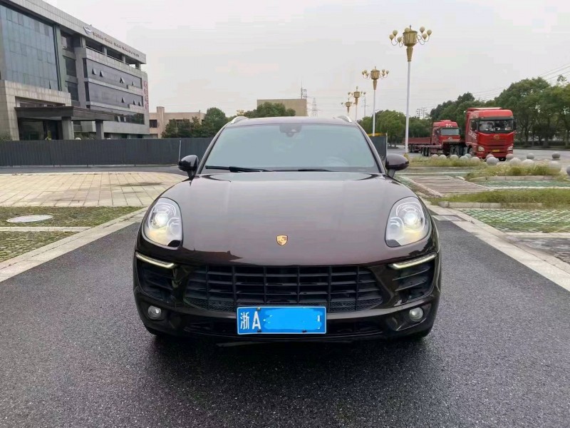 嘉兴17年保时捷Macan1